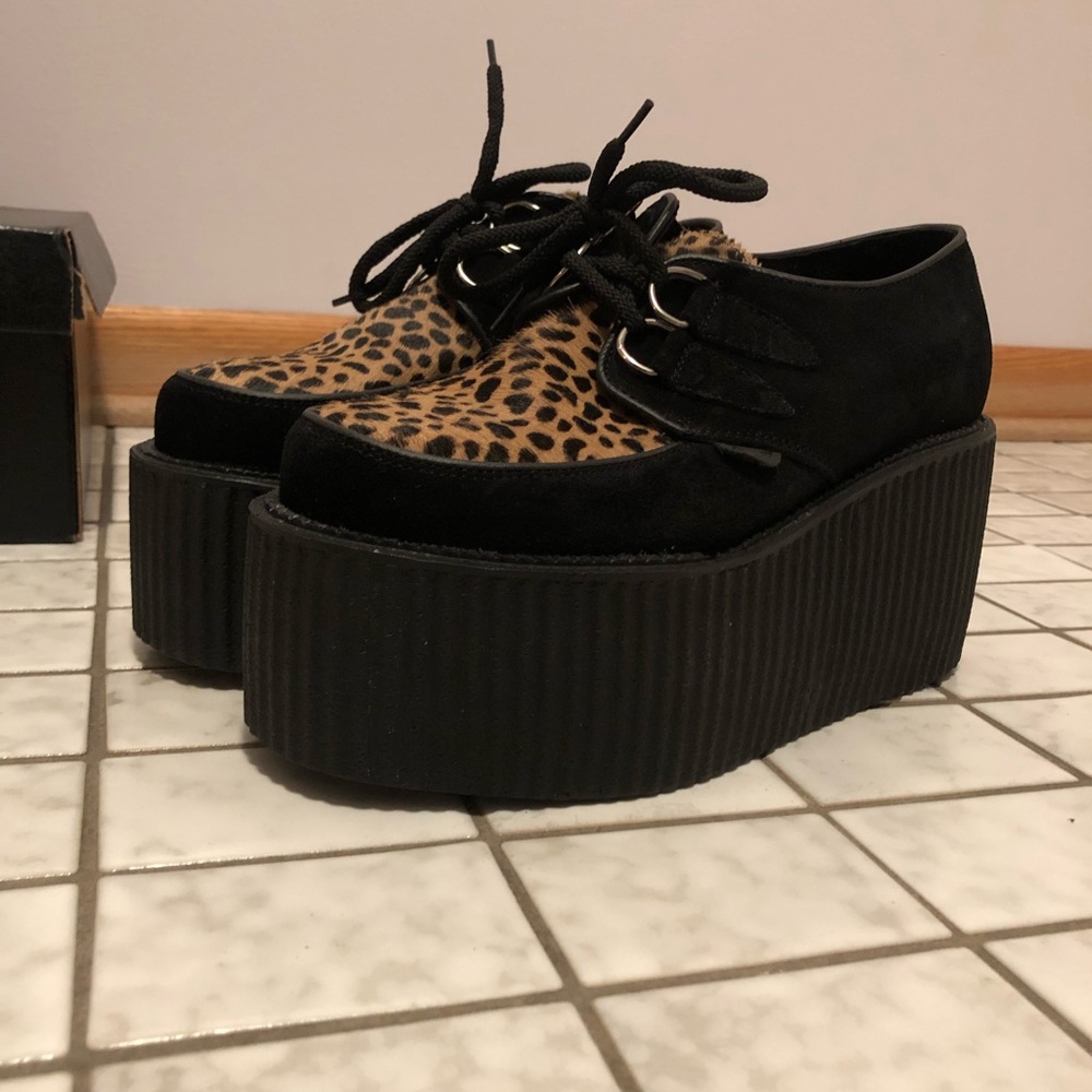 Brand new London Underground platform creeper US 8